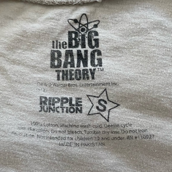 The Big Band Theory T-shirts set of 2 Size S - Picture 7 of 7